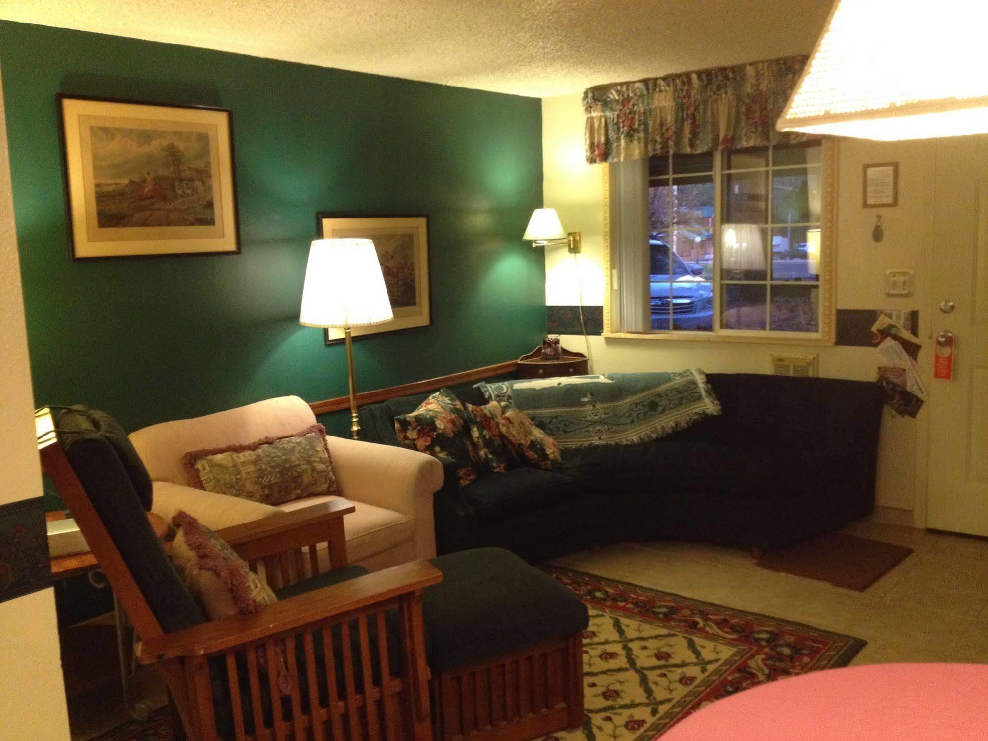 Mountain Haven Inn ไพน์ท็อป-เลคไซด์ ภายนอก รูปภาพ