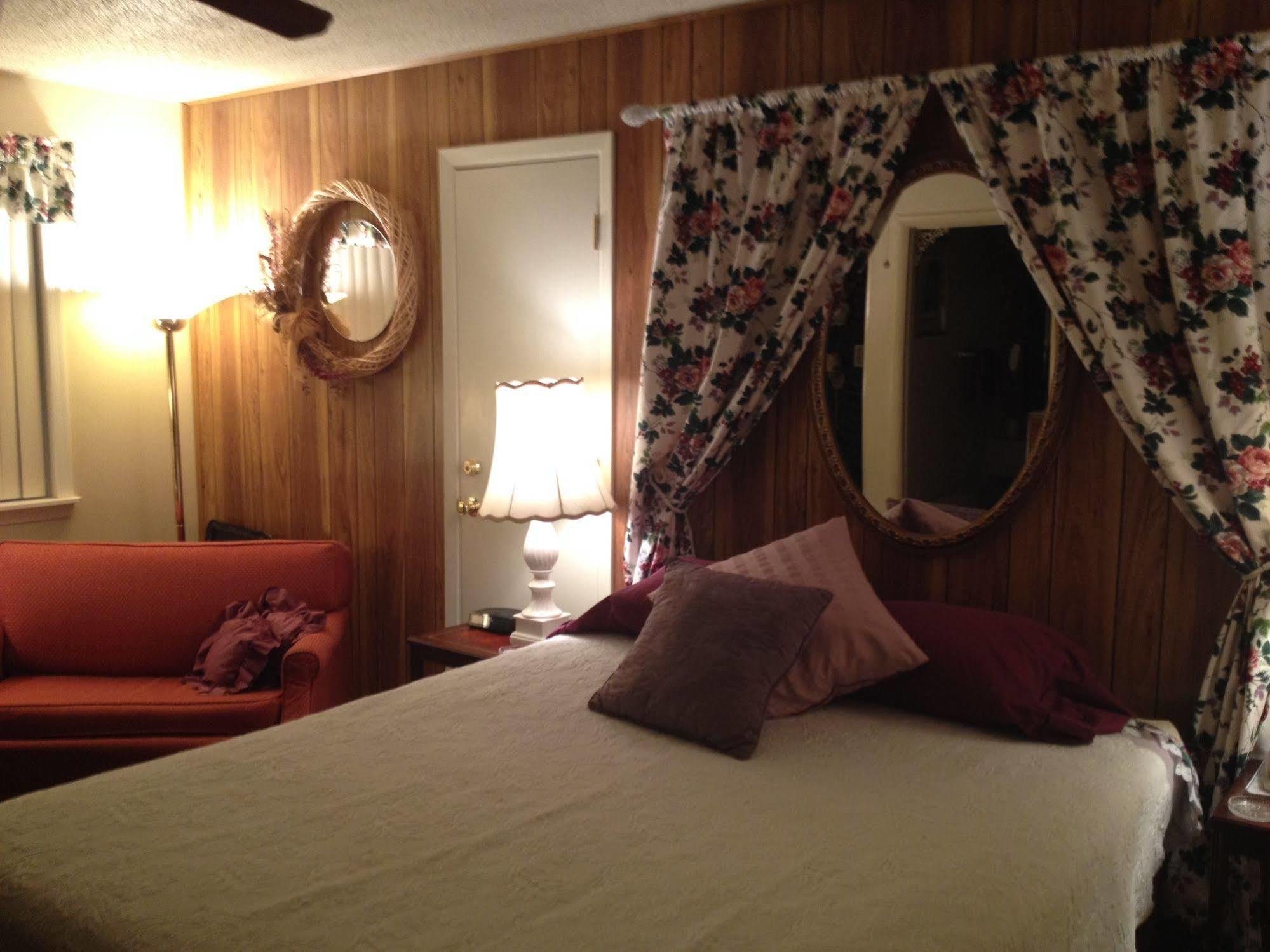 Mountain Haven Inn ไพน์ท็อป-เลคไซด์ ภายนอก รูปภาพ