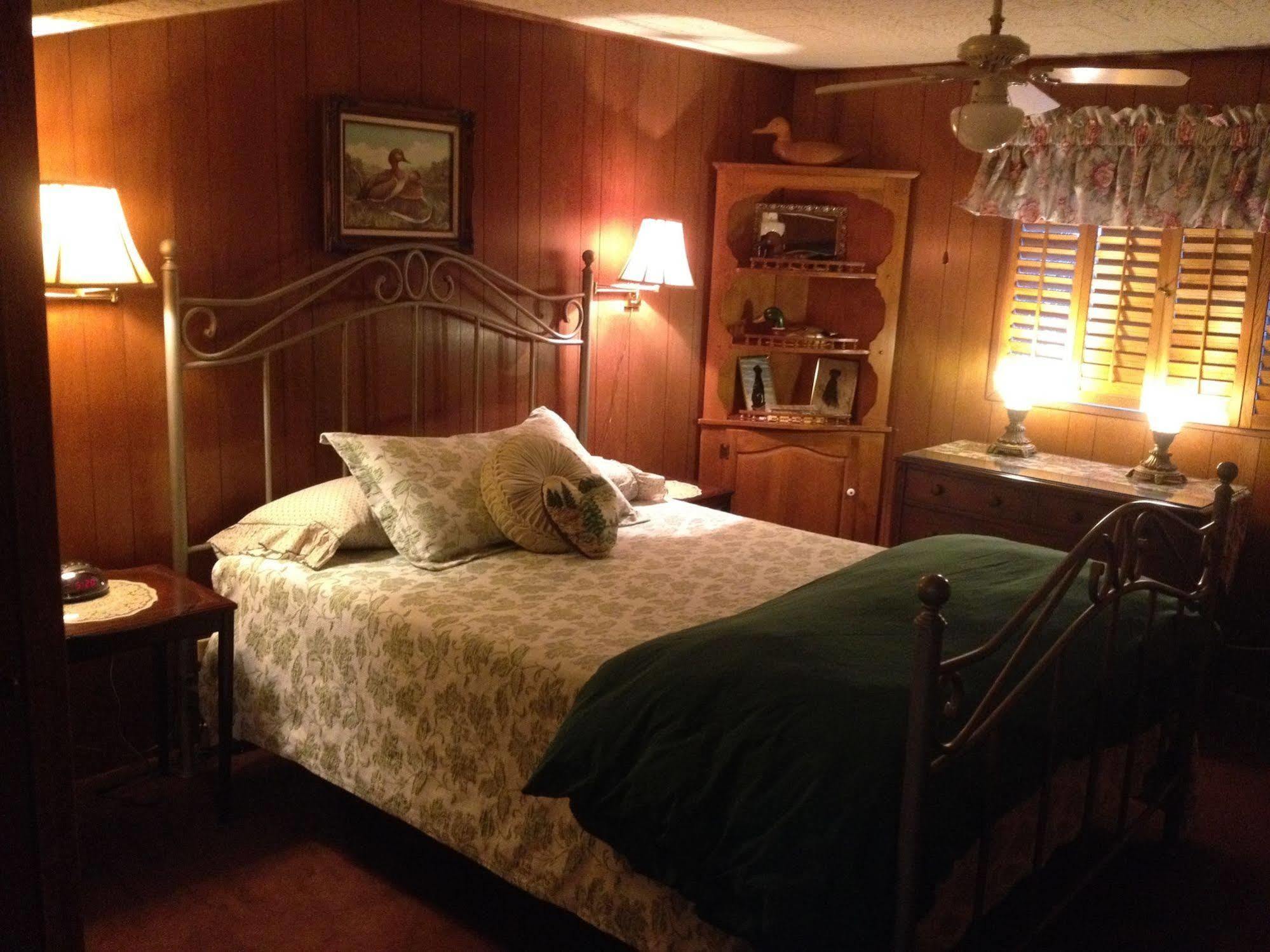 Mountain Haven Inn ไพน์ท็อป-เลคไซด์ ภายนอก รูปภาพ